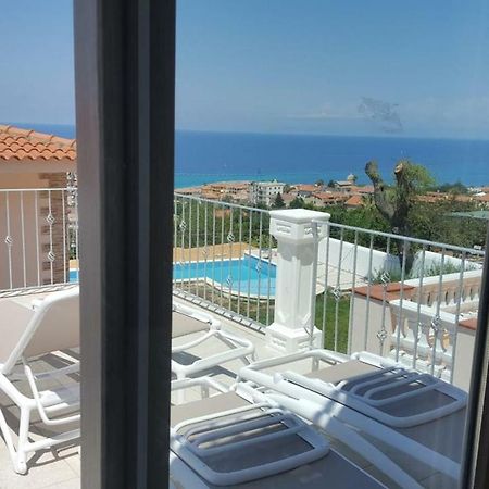 Appartamenti Borgo Panoramico N.2 トロペーア エクステリア 写真