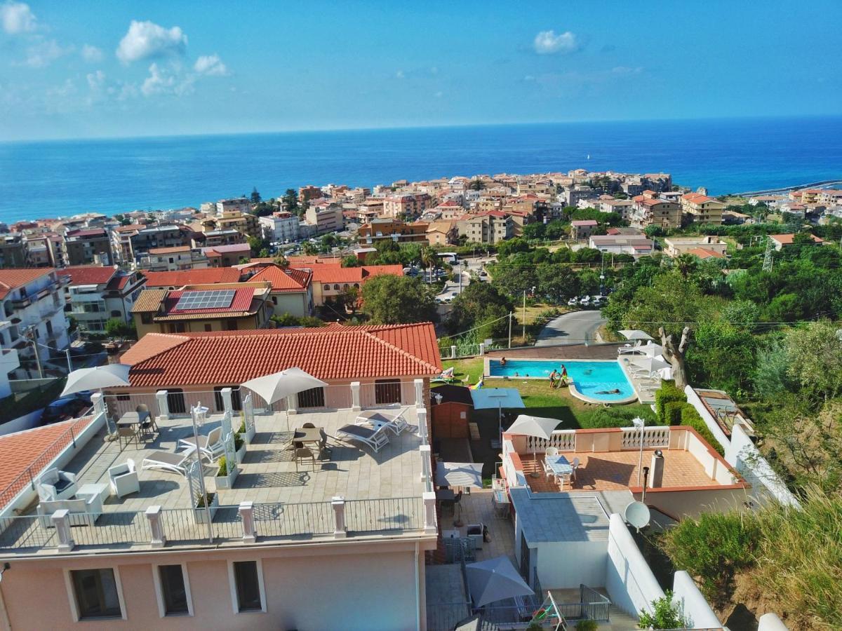 Appartamenti Borgo Panoramico N.2 トロペーア エクステリア 写真