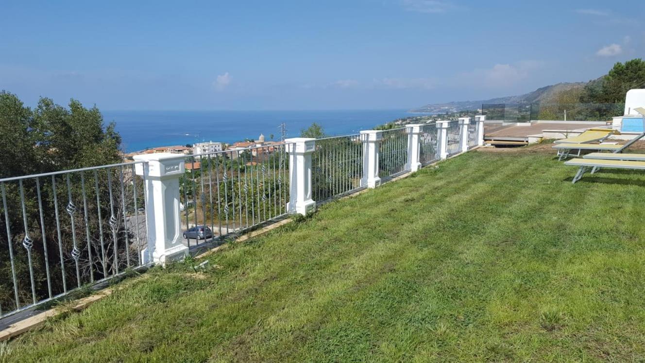 Appartamenti Borgo Panoramico N.2 トロペーア エクステリア 写真