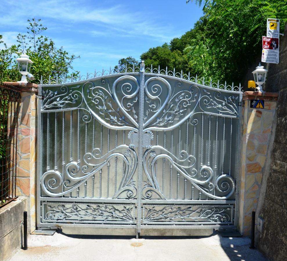 Appartamenti Borgo Panoramico N.2 トロペーア エクステリア 写真